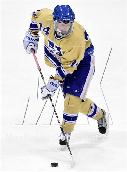 Thumbnail 2 in Tri-Town vs. Newtown (CIAC DIII Semifinal) photogallery.