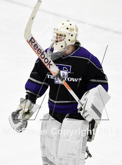 Thumbnail 1 in Tri-Town vs. Newtown (CIAC DIII Semifinal) photogallery.