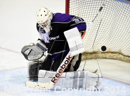 Thumbnail 1 in Tri-Town vs. Newtown (CIAC DIII Semifinal) photogallery.