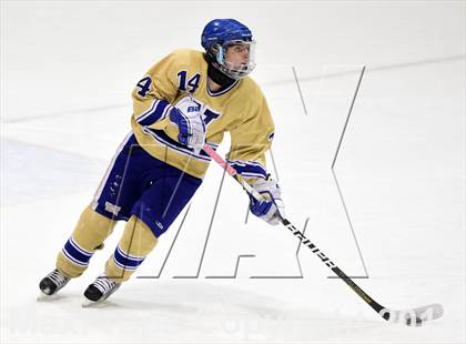 Thumbnail 3 in Tri-Town vs. Newtown (CIAC DIII Semifinal) photogallery.