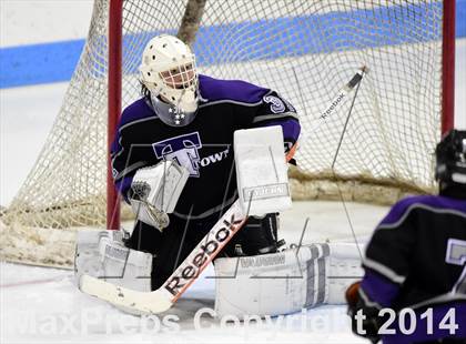 Thumbnail 1 in Tri-Town vs. Newtown (CIAC DIII Semifinal) photogallery.