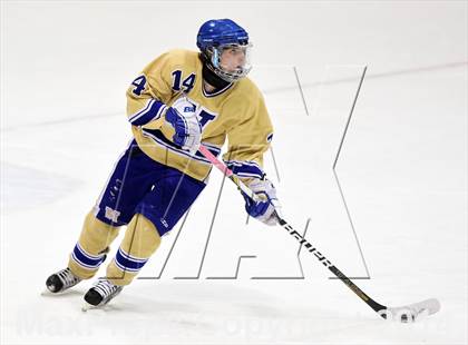 Thumbnail 2 in Tri-Town vs. Newtown (CIAC DIII Semifinal) photogallery.