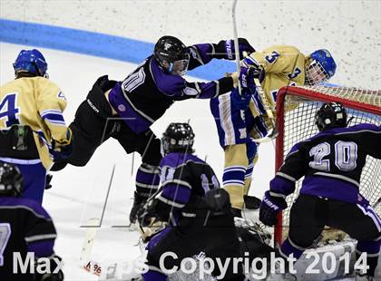 Thumbnail 3 in Tri-Town vs. Newtown (CIAC DIII Semifinal) photogallery.