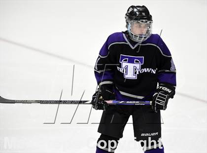 Thumbnail 1 in Tri-Town vs. Newtown (CIAC DIII Semifinal) photogallery.