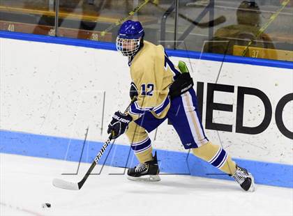 Thumbnail 1 in Tri-Town vs. Newtown (CIAC DIII Semifinal) photogallery.