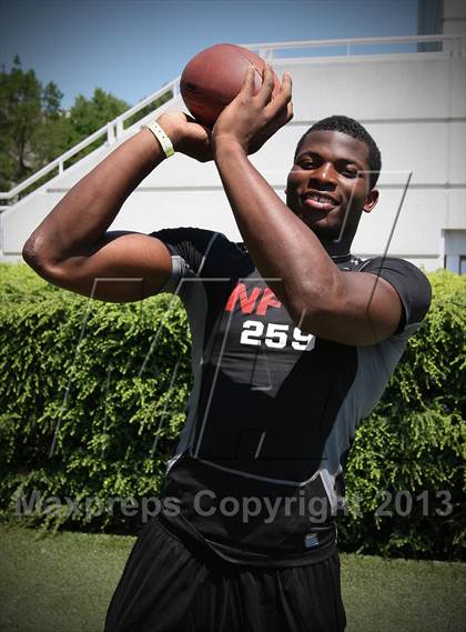 Thumbnail 3 in Lorenzo Carter Photo Shoot (@ The Opening) photogallery.
