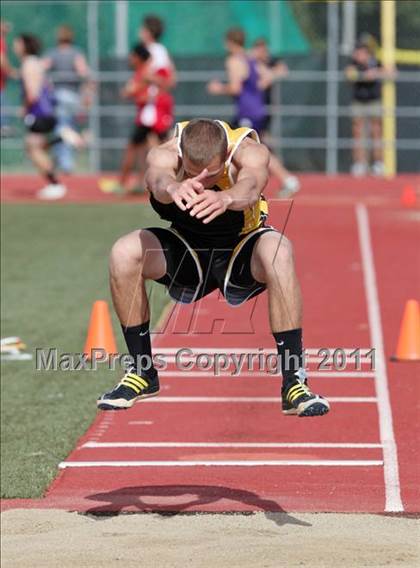 Thumbnail 2 in CIF NS D1 TRack & Field Championships (Boys Triple Jump) photogallery.