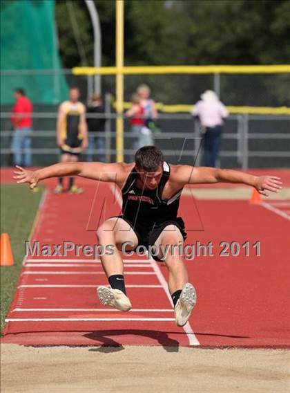 Thumbnail 3 in CIF NS D1 TRack & Field Championships (Boys Triple Jump) photogallery.