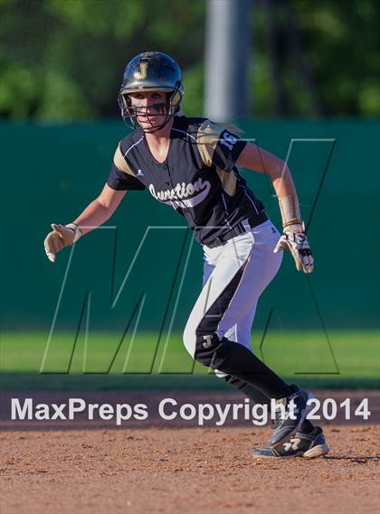 Thumbnail 2 in Junction vs. Charlotte (UIL 1A Bi-district) photogallery.