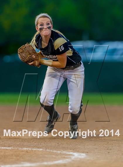 Thumbnail 1 in Junction vs. Charlotte (UIL 1A Bi-district) photogallery.