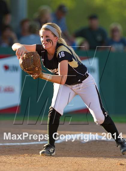 Thumbnail 1 in Junction vs. Charlotte (UIL 1A Bi-district) photogallery.