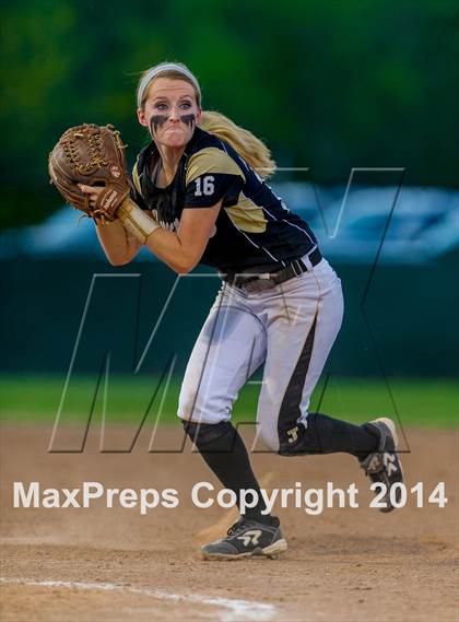 Thumbnail 2 in Junction vs. Charlotte (UIL 1A Bi-district) photogallery.