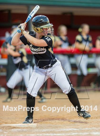 Thumbnail 1 in Junction vs. Charlotte (UIL 1A Bi-district) photogallery.