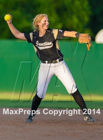 Thumbnail 1 in Junction vs. Charlotte (UIL 1A Bi-district) photogallery.