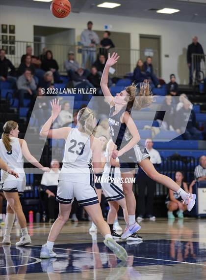 Thumbnail 2 in Hermantown vs. Bemidji photogallery.