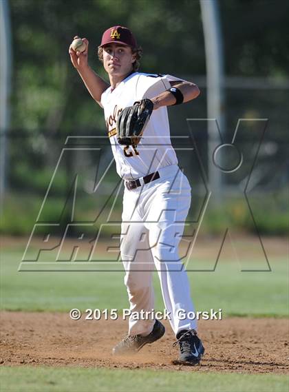 Thumbnail 1 in Notre Dame @ Loyola Academy (IHSA Class 4A Regional Playoff) photogallery.