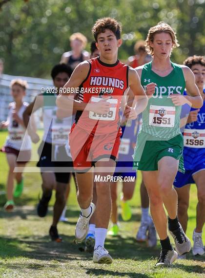 Thumbnail 2 in UIL 2A Boys Cross Country State Final photogallery.