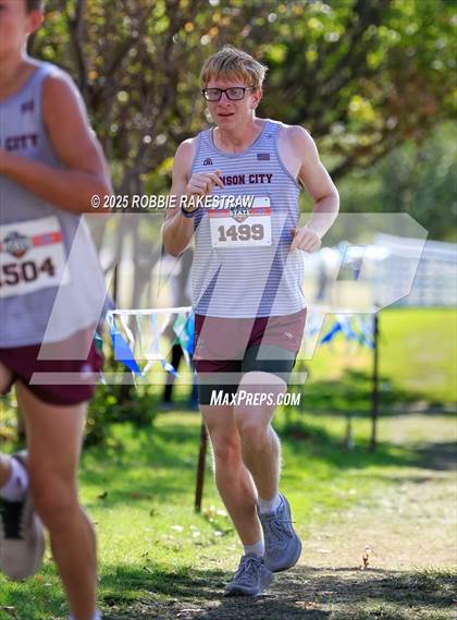 Thumbnail 3 in UIL 2A Boys Cross Country State Final photogallery.