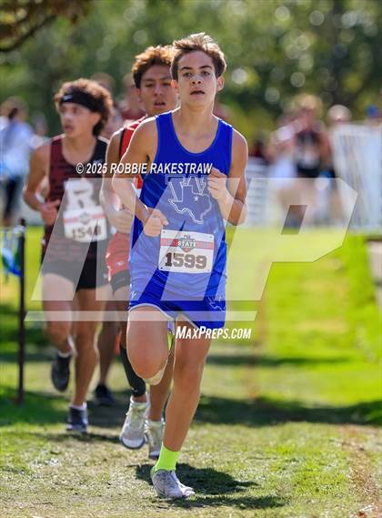 Thumbnail 2 in UIL 2A Boys Cross Country State Final photogallery.