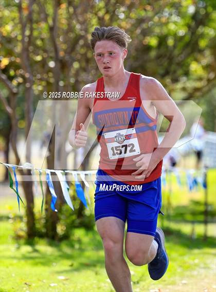 Thumbnail 1 in UIL 2A Boys Cross Country State Final photogallery.