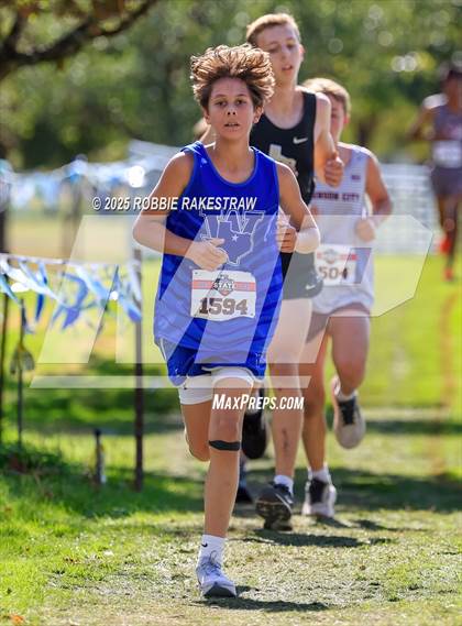 Thumbnail 2 in UIL 2A Boys Cross Country State Final photogallery.