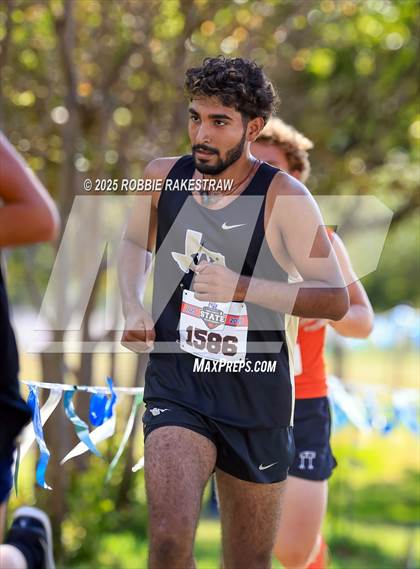 Thumbnail 1 in UIL 2A Boys Cross Country State Final photogallery.