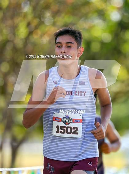 Thumbnail 3 in UIL 2A Boys Cross Country State Final photogallery.
