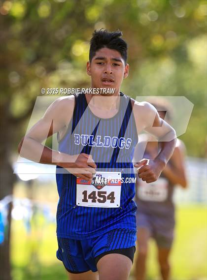 Thumbnail 1 in UIL 2A Boys Cross Country State Final photogallery.