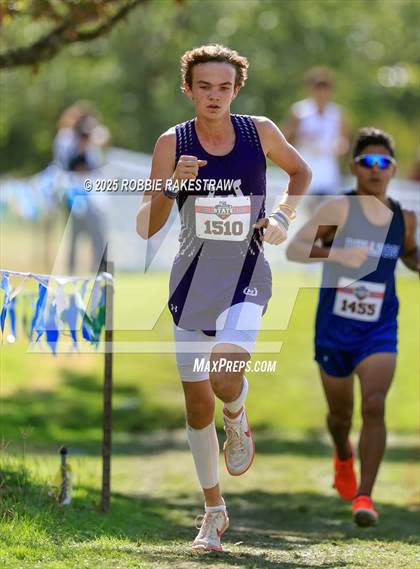 Thumbnail 2 in UIL 2A Boys Cross Country State Final photogallery.