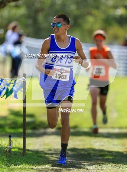 Thumbnail 3 in UIL 2A Boys Cross Country State Final photogallery.