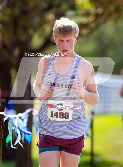 Thumbnail 1 in UIL 2A Boys Cross Country State Final photogallery.