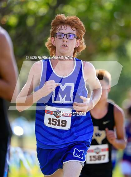 Thumbnail 1 in UIL 2A Boys Cross Country State Final photogallery.
