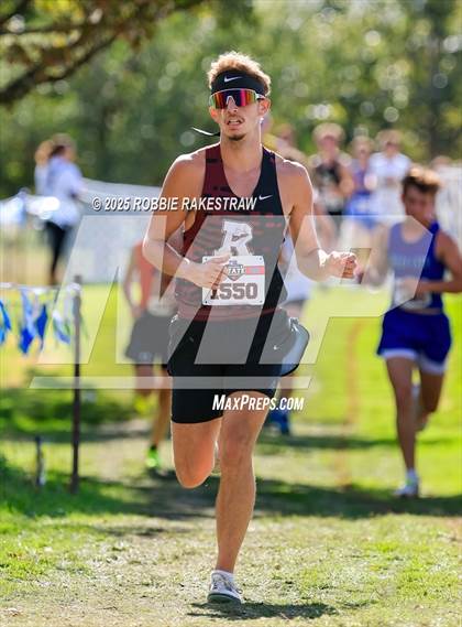 Thumbnail 1 in UIL 2A Boys Cross Country State Final photogallery.