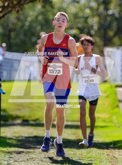 Thumbnail 2 in UIL 2A Boys Cross Country State Final photogallery.