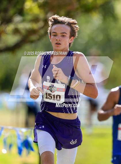 Thumbnail 3 in UIL 2A Boys Cross Country State Final photogallery.