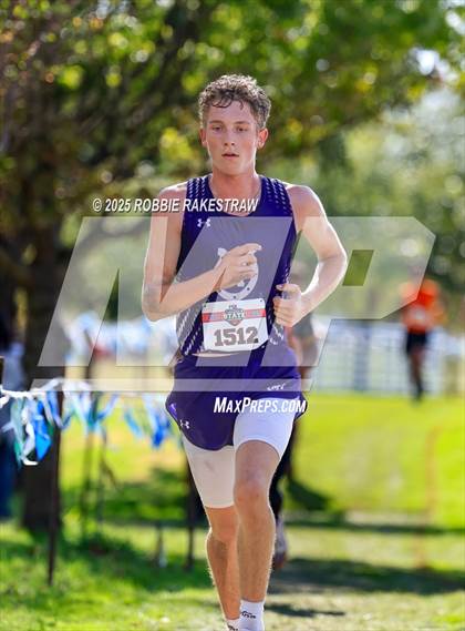 Thumbnail 2 in UIL 2A Boys Cross Country State Final photogallery.