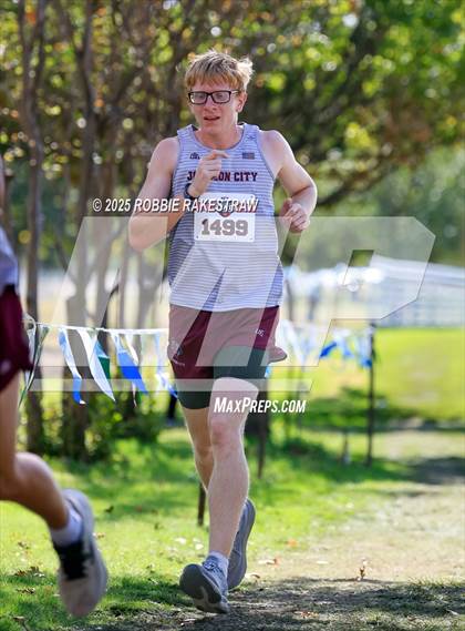 Thumbnail 1 in UIL 2A Boys Cross Country State Final photogallery.