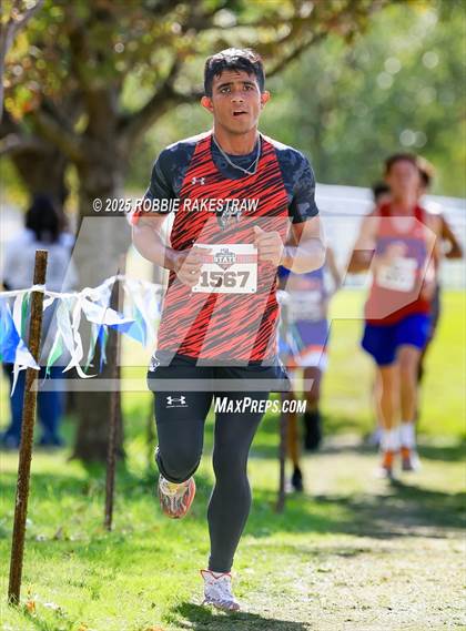 Thumbnail 3 in UIL 2A Boys Cross Country State Final photogallery.