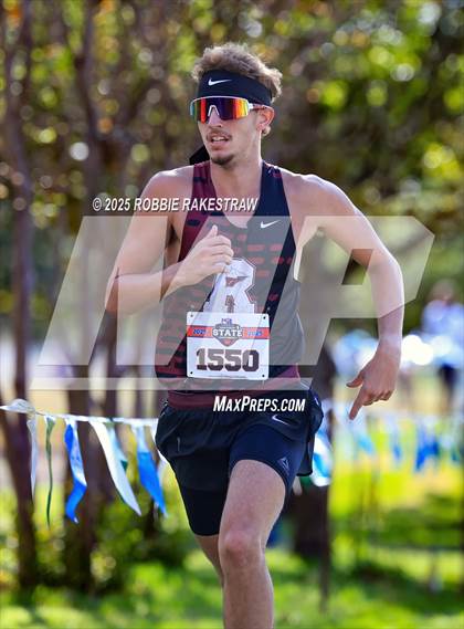 Thumbnail 2 in UIL 2A Boys Cross Country State Final photogallery.
