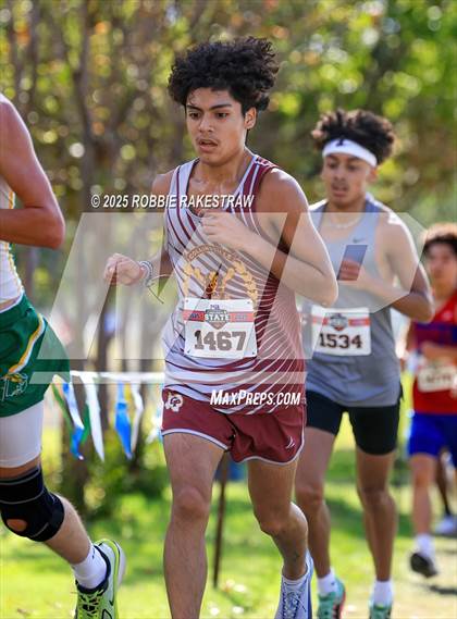 Thumbnail 2 in UIL 2A Boys Cross Country State Final photogallery.