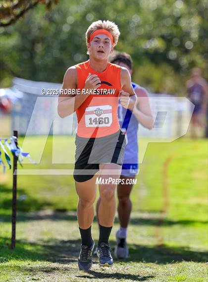 Thumbnail 3 in UIL 2A Boys Cross Country State Final photogallery.