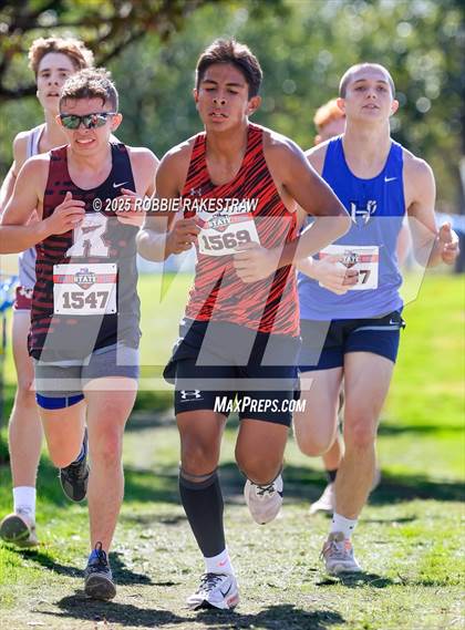 Thumbnail 1 in UIL 2A Boys Cross Country State Final photogallery.
