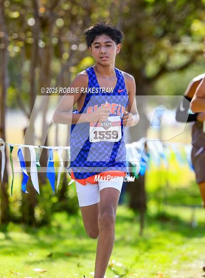 Thumbnail 1 in UIL 2A Boys Cross Country State Final photogallery.
