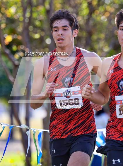 Thumbnail 3 in UIL 2A Boys Cross Country State Final photogallery.