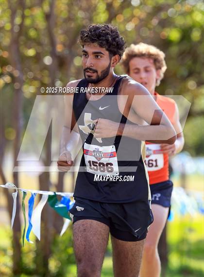 Thumbnail 2 in UIL 2A Boys Cross Country State Final photogallery.