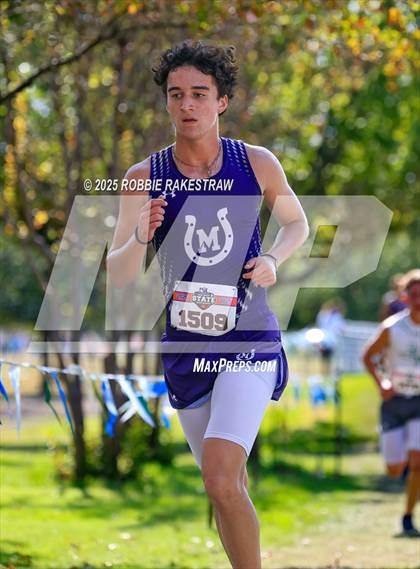 Thumbnail 1 in UIL 2A Boys Cross Country State Final photogallery.