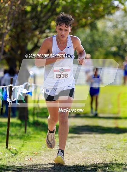 Thumbnail 1 in UIL 2A Boys Cross Country State Final photogallery.