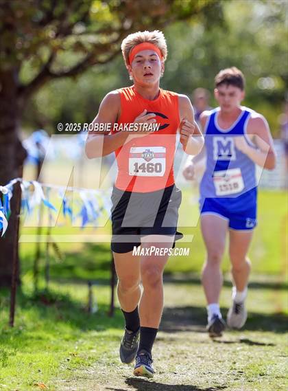 Thumbnail 1 in UIL 2A Boys Cross Country State Final photogallery.