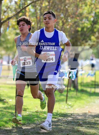 Thumbnail 1 in UIL 2A Boys Cross Country State Final photogallery.