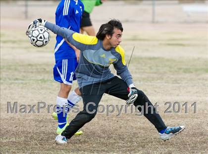 Thumbnail 3 in Sahuarita vs Douglas (Chris Maier Tournament) photogallery.